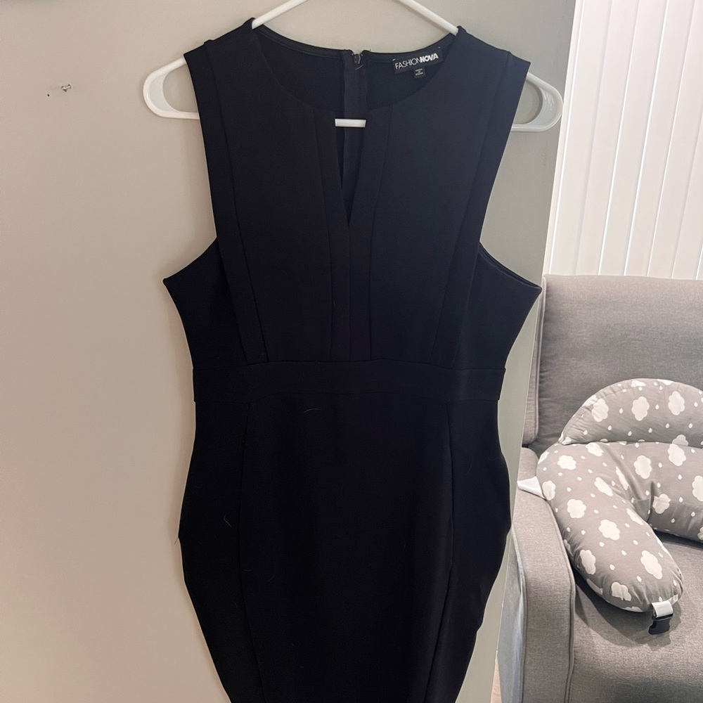 Fashion Nova Black Sleeveless Sheath Midi Dress